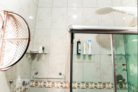 Casa à venda com 544m², 4 quartos e 8 vagas Casa à venda com 544m², 4 quartos e 8 vagasBanheiro 2