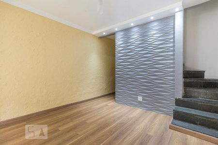 Sala de casa de condomínio para alugar com 3 quartos, 93m² em Dona Clara, Belo Horizonte