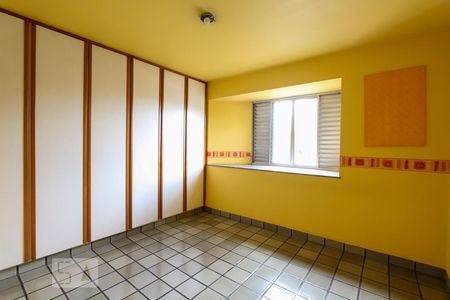 Casa à venda com 337m², 4 quartos e 4 vagasSuíte 3