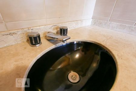 Casa à venda com 337m², 4 quartos e 4 vagasBanheiro da suíte 3