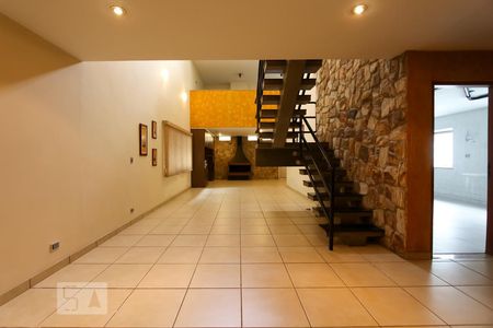 Sala de casa à venda com 4 quartos, 337m² em Vila Inah, São Paulo