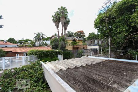 Casa à venda com 337m², 4 quartos e 4 vagasVista da suíte 2