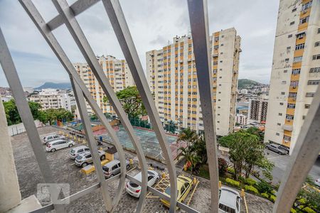 Apartamento à venda com 60m², 2 quartos e 1 vaga Apartamento à venda com 60m², 2 quartos e 1 vagaVista do Quarto 2