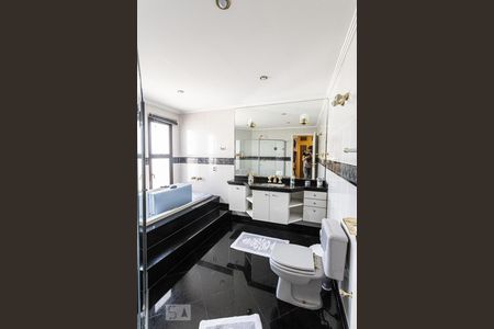 Apartamento à venda com 496m², 5 quartos e 5 vagasBanheiro Suite 4- Cobertura 