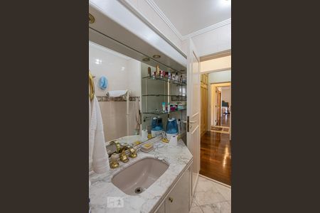 Apartamento à venda com 496m², 5 quartos e 5 vagasBanheiro Suite 1