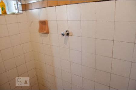 Banheiro de casa para alugar com 1 quarto, 50m² em Vila Maria Alta, São Paulo