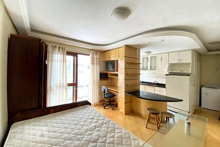 Sala e cozinha de apartamento para alugar com 1 quarto, 34m² em Hamburgo Velho, Novo Hamburgo