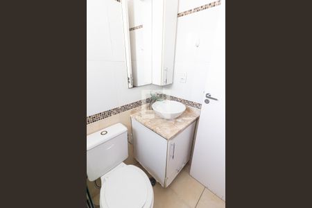 Apartamento à venda com 75m², 3 quartos e 1 vaga Apartamento à venda com 75m², 3 quartos e 1 vagaBanheiro do Quarto 2