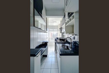 Cozinha de apartamento à venda com 2 quartos, 48m² em Chácara Califórnia, São Paulo