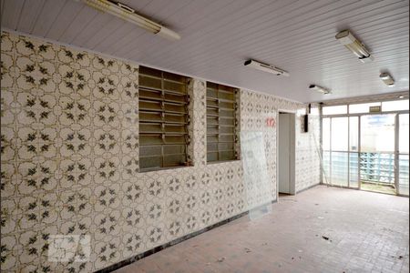 Casa à venda com 300m², 4 quartos e 6 vagasSalão de Festas