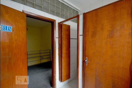 Casa à venda com 300m², 4 quartos e 6 vagasBanheiro Siperior