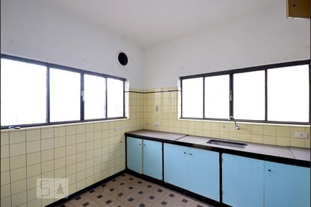 Casa à venda com 300m², 4 quartos e 6 vagasCozinha