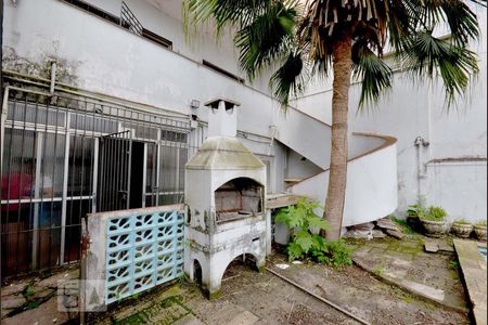 Casa à venda com 300m², 4 quartos e 6 vagasChurrasqueira