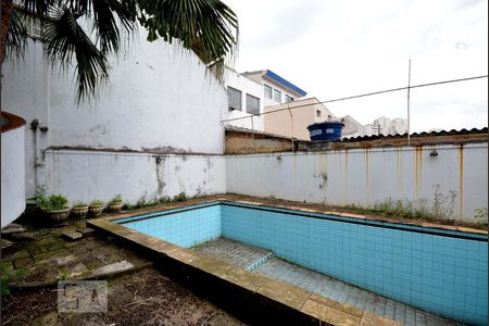 Casa à venda com 300m², 4 quartos e 6 vagasPiscina