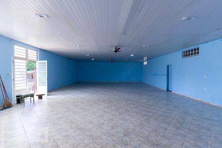 Casa para alugar com 400m², 3 quartos e 8 vagasSalão