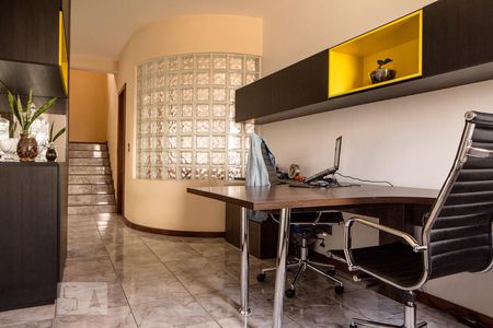 Casa à venda com 400m², 5 quartos e 5 vagas Casa à venda com 400m², 5 quartos e 5 vagasEscritório 2 (andar 1)