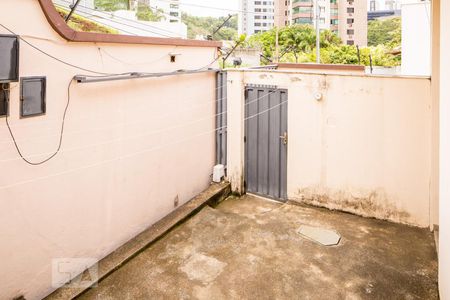 Casa à venda com 400m², 5 quartos e 5 vagas Casa à venda com 400m², 5 quartos e 5 vagasÁrea de Serviço externa (andar 1)