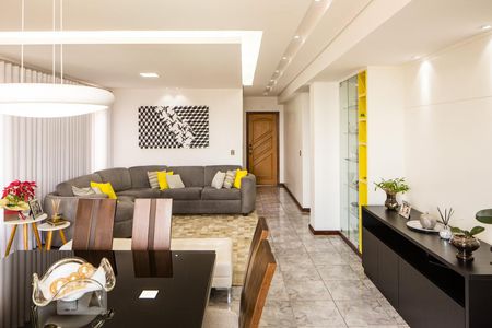 Sala (andar 1) de casa para alugar com 5 quartos, 360m² em Santa Lúcia, Belo Horizonte