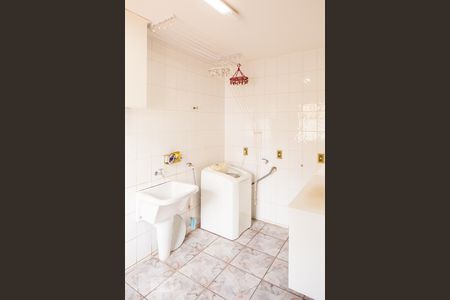 Casa à venda com 400m², 5 quartos e 5 vagas Casa à venda com 400m², 5 quartos e 5 vagasÁrea de Serviço (andar 1)