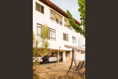 Casa à venda com 400m², 5 quartos e 5 vagas Casa à venda com 400m², 5 quartos e 5 vagasFundos da casa (andar 0)