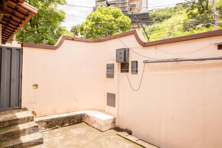 Casa à venda com 400m², 5 quartos e 5 vagas Casa à venda com 400m², 5 quartos e 5 vagasÁrea de Serviço externa (andar 1)