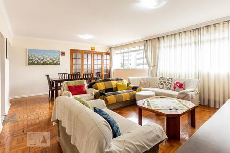 Sala de Apartamento com 3 quartos, 128m² Itaim Bibi