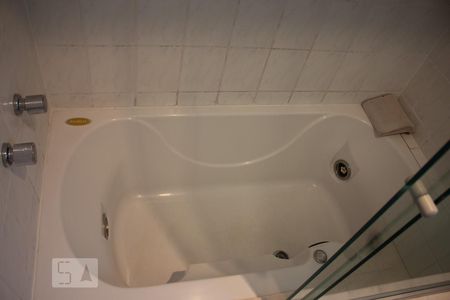 Apartamento para alugar com 83m², 2 quartos e 1 vagaBanheira