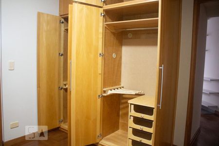 Apartamento para alugar com 83m², 2 quartos e 1 vagaArmário Suíte