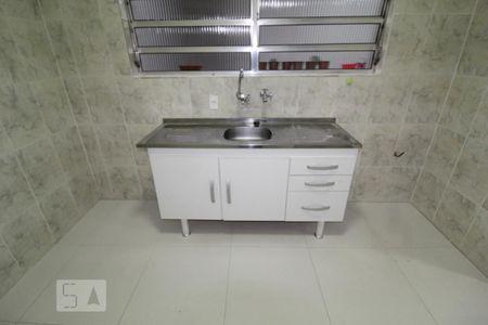 Casa para alugar com 130m², 2 quartos e 2 vagasCozinha