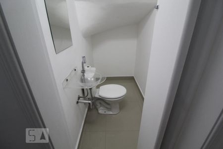Casa para alugar com 130m², 2 quartos e 2 vagasBanheiro 2
