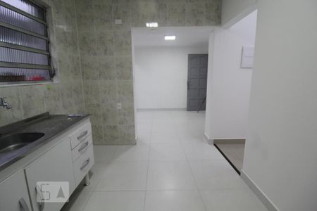 Casa para alugar com 130m², 2 quartos e 2 vagasCozinha