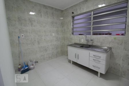 Casa para alugar com 130m², 2 quartos e 2 vagasCozinha