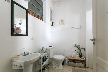 Apartamento à venda com 240m², 5 quartos e sem vagaBanheiro da suíte 2