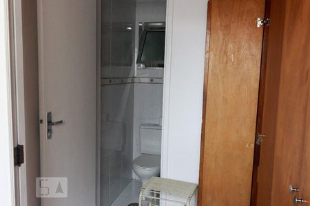 Apartamento à venda com 120m², 3 quartos e 2 vagas Apartamento à venda com 120m², 3 quartos e 2 vagasQuarto de Serviço