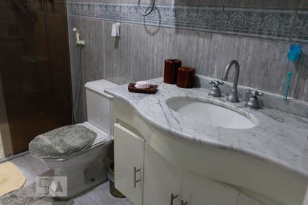 Apartamento à venda com 120m², 3 quartos e 2 vagas Apartamento à venda com 120m², 3 quartos e 2 vagasBanheiro