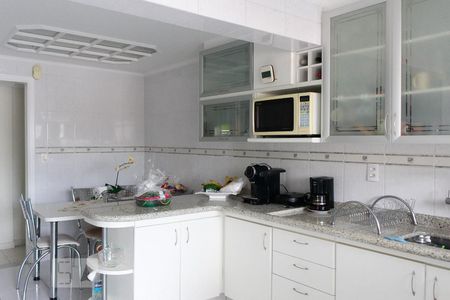 Apartamento à venda com 120m², 3 quartos e 2 vagas Apartamento à venda com 120m², 3 quartos e 2 vagasCozinha