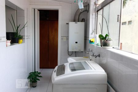 Apartamento à venda com 120m², 3 quartos e 2 vagas Apartamento à venda com 120m², 3 quartos e 2 vagasÁrea de Serviço