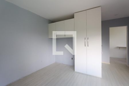 Sala de kitnet/studio à venda com 1 quarto, 35m² em Passo da Areia, Porto Alegre