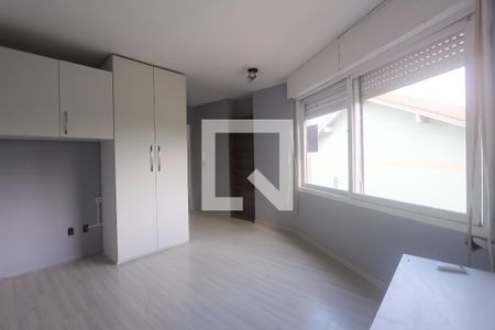 Sala de kitnet/studio à venda com 1 quarto, 35m² em Passo da Areia, Porto Alegre