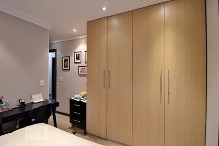 Apartamento à venda com 248m², 4 quartos e 4 vagasSuíte 2