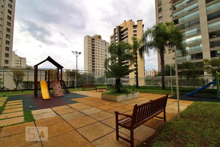 Apartamento à venda com 248m², 4 quartos e 4 vagasÁrea Comum - Playground
