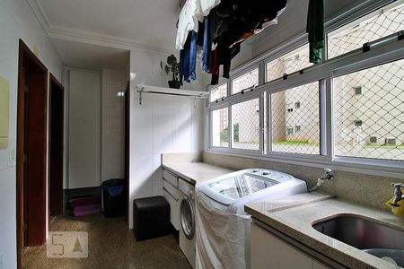 Apartamento à venda com 248m², 4 quartos e 4 vagasÁrea de Serviço