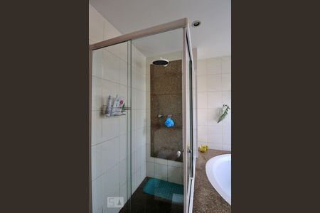 Apartamento à venda com 248m², 4 quartos e 4 vagasBanheiro da Suíte 1