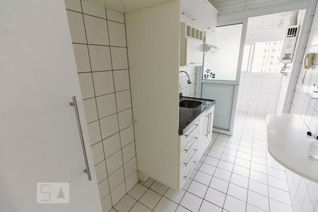 Apartamento à venda com 60m², 2 quartos e 2 vagasCozinha