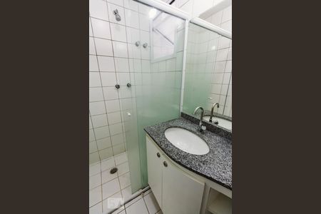 Apartamento à venda com 60m², 2 quartos e 2 vagasBanheiro 02