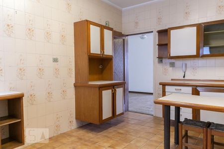 Apartamento para alugar com 157m², 3 quartos e 2 vagas Apartamento para alugar com 157m², 3 quartos e 2 vagasCozinha