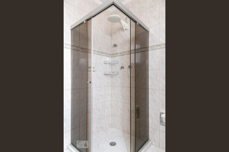 Apartamento para alugar com 157m², 3 quartos e 2 vagas Apartamento para alugar com 157m², 3 quartos e 2 vagasBanheiro da suíte 2