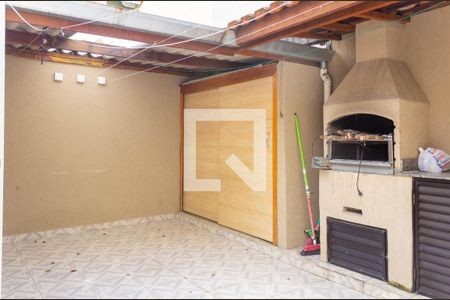 Casa à venda com 125m², 2 quartos e 2 vagas Casa à venda com 125m², 2 quartos e 2 vagasQuintal