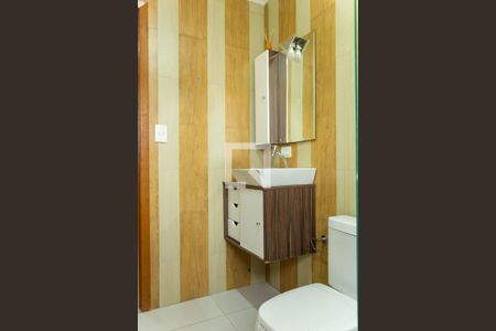 Casa à venda com 125m², 2 quartos e 2 vagas Casa à venda com 125m², 2 quartos e 2 vagasBanheiro Social