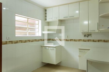 Casa à venda com 125m², 2 quartos e 2 vagas Casa à venda com 125m², 2 quartos e 2 vagasCozinha